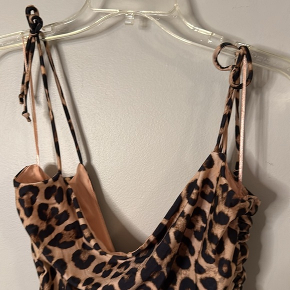 Good American Satin Leopard Ruched Dress - Picture 7 of 8